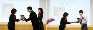 Professors Gyo Taek Jin and Paul Jung Received Awards from the Korean Mathematical Society